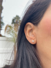 Load image into Gallery viewer, NAYELI DIAMOND STUD EARRINGS