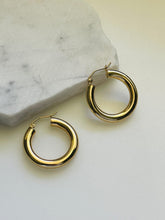 Load image into Gallery viewer, GIADA GOLD HOOP EARRINGS