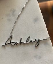 Load image into Gallery viewer, THINNY CURSIVE NAME NECKLACE