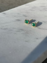 Load image into Gallery viewer, POPPY GREEN EMERALD ROUND STUDS
