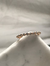 Load image into Gallery viewer, LEV SINGLE PRONG DIAMOND RING
